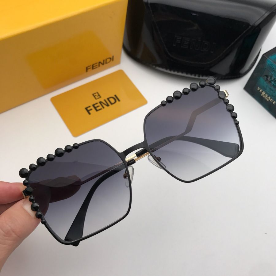 KÍNH MẮT CAO CẤP FENDI HOTGIRL 2018 - FENDI FF0051/S BLACK