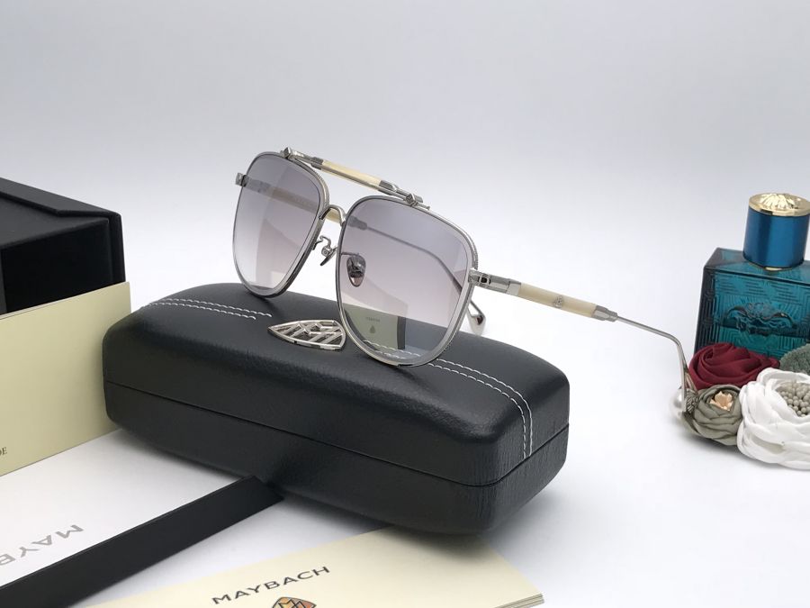 KÍNH MẮT HÀNG HIỆU MAYBACH® THE OBSERVER II - LUXURY TITANIUM GOLD LIMITED EDITION SILVER