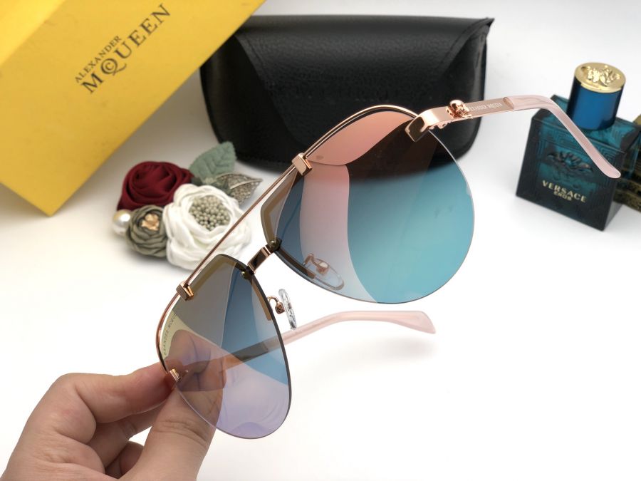 KÍNH MẮT NAM CAO CẤP ALEXANDER MQUEEN AMQ4126 PINK LENS