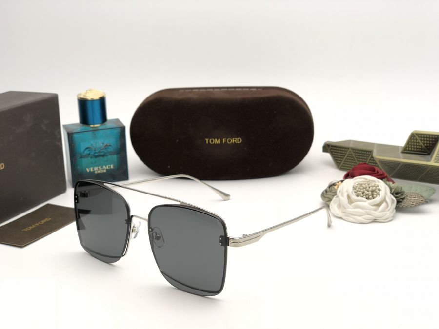 KÍNH MẮT NỮ CAO CẤP TOMFORD - TF0655 BLACK