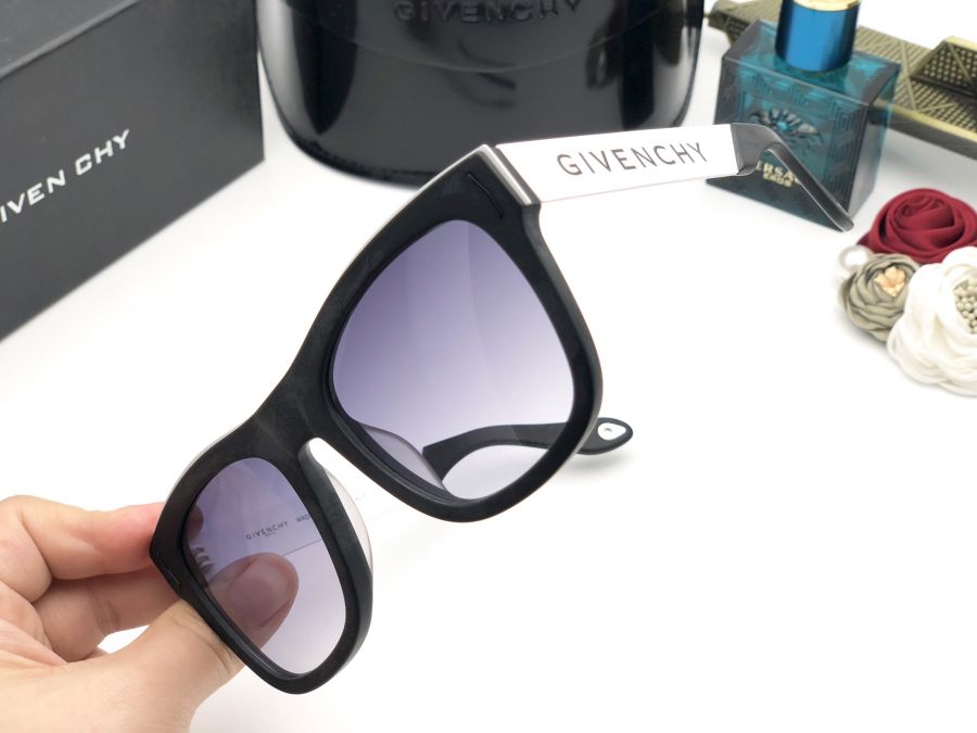 KÍNH MẮT CAO CẤP GIVENCHY - GV7016NS SILVER BLACK