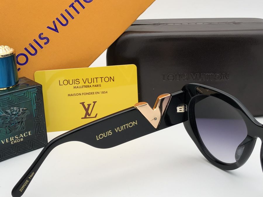 KÍNH MẮT THỜI TRANG CAO CẤP LOUIS VUITTON - LV Z0902E BLACK