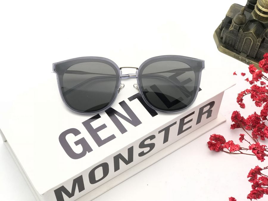 KÍNH MẮT GENTLE MONSTER - GENTLE MAMABU GREY