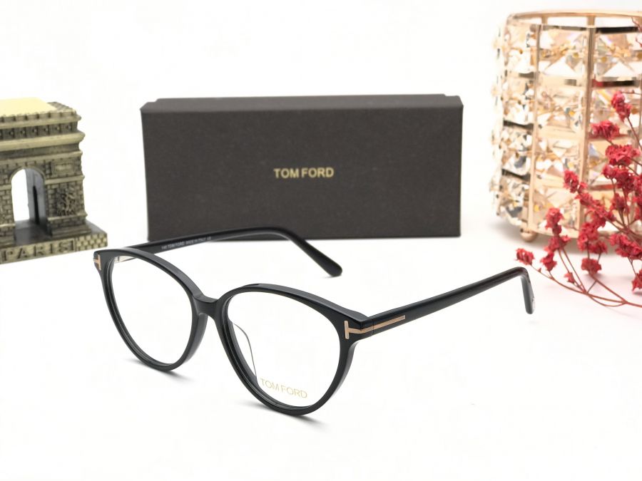GỌNG KÍNH THỜI TRANG CAO CẤP TOMFORD - TOMFORD FT5545-B BLACK