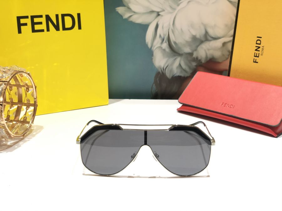 KÍNH MẮT NỮ THỜI TRANG CAO CẤP FENDI NEW 2020 - FF03399/S BLACK