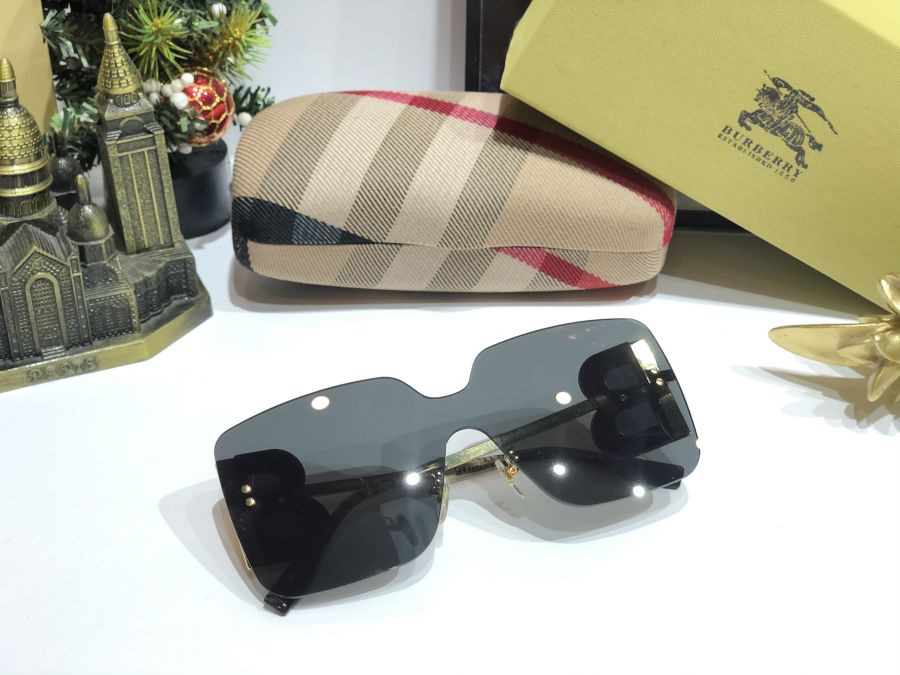 KÍNH MẮT THỜI TRANG CAO CẤP BURBERRY - BURBERRY BE3112 BLACK