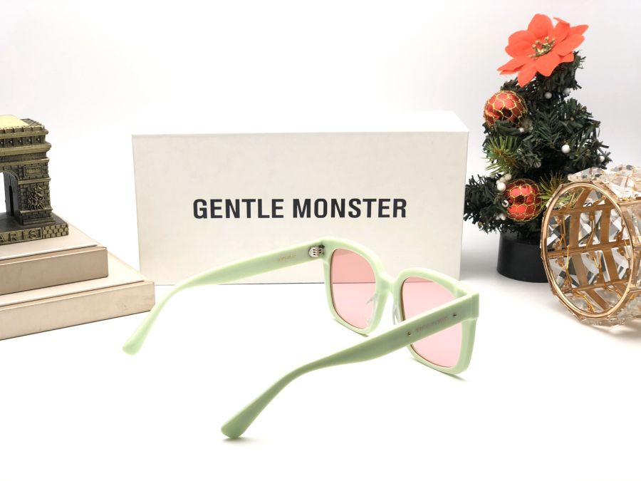 KÍNH MẮT THỜI TRANG CAO CẤP GENTLE MONSTER - GENTLE MONSTER CRACKER WHITE PINK