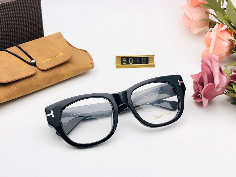 GỌNG KÍNH NHỰA THỜI TRANG TOMFORD - TOMFORD TF5040 BLACK