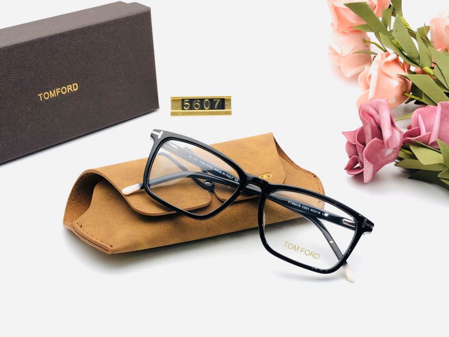 GỌNG KÍNH NHỰA THỜI TRANG TOMFORD - TOMFORD TF5607 BLACK