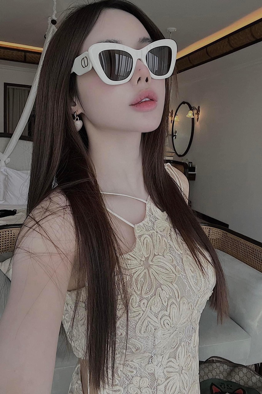 KÍNH MẮT NỮ DIOR BOBBY CAO CẤP - DIOR BOBBY B1U WHITE