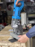 Máy Đột Lỗ Thủy Lực Cầm Tay LP -20