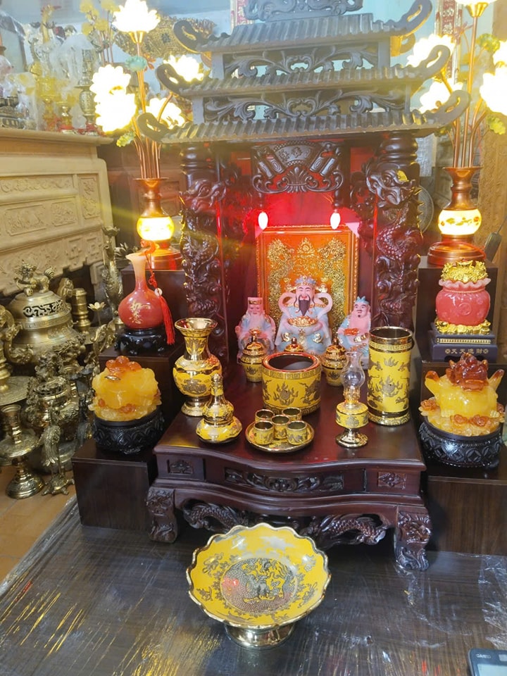 Bàn thờ ông địa 6
