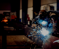 Bứt Phá Giới Hạn: Ứng Dụng Đột Phá Của Nhôm Series 3000 Trong Công Nghệ Hàn Điện Xây Dựng Hiện Đại ⚡