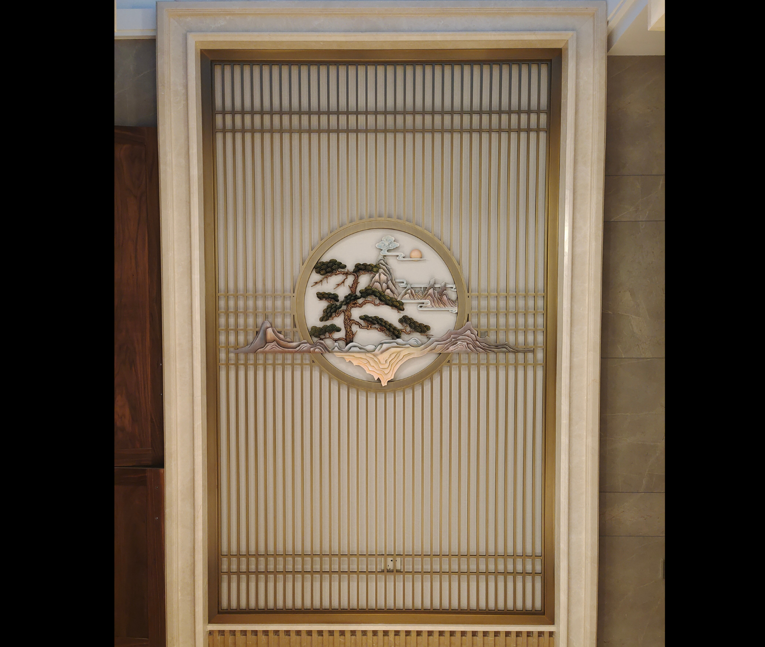 Bích Hoạ Đá - Hiện Đại