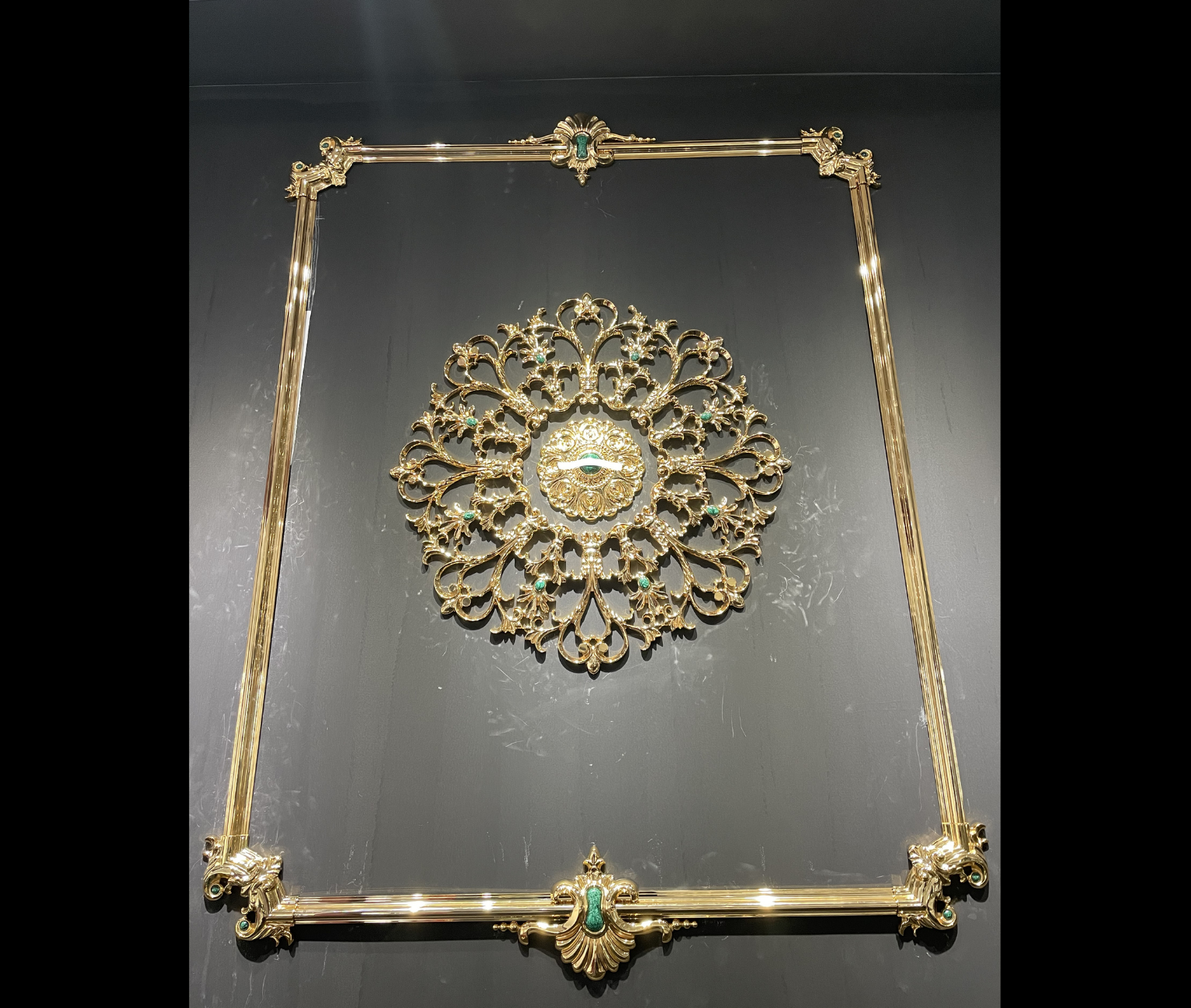 Bích Hoạ Đá - Tân Cổ Điển