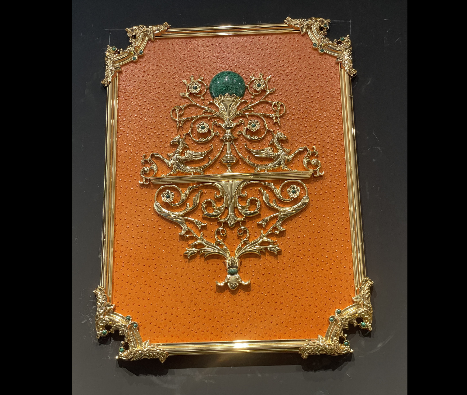 Bích Hoạ Đá - Tân Cổ Điển