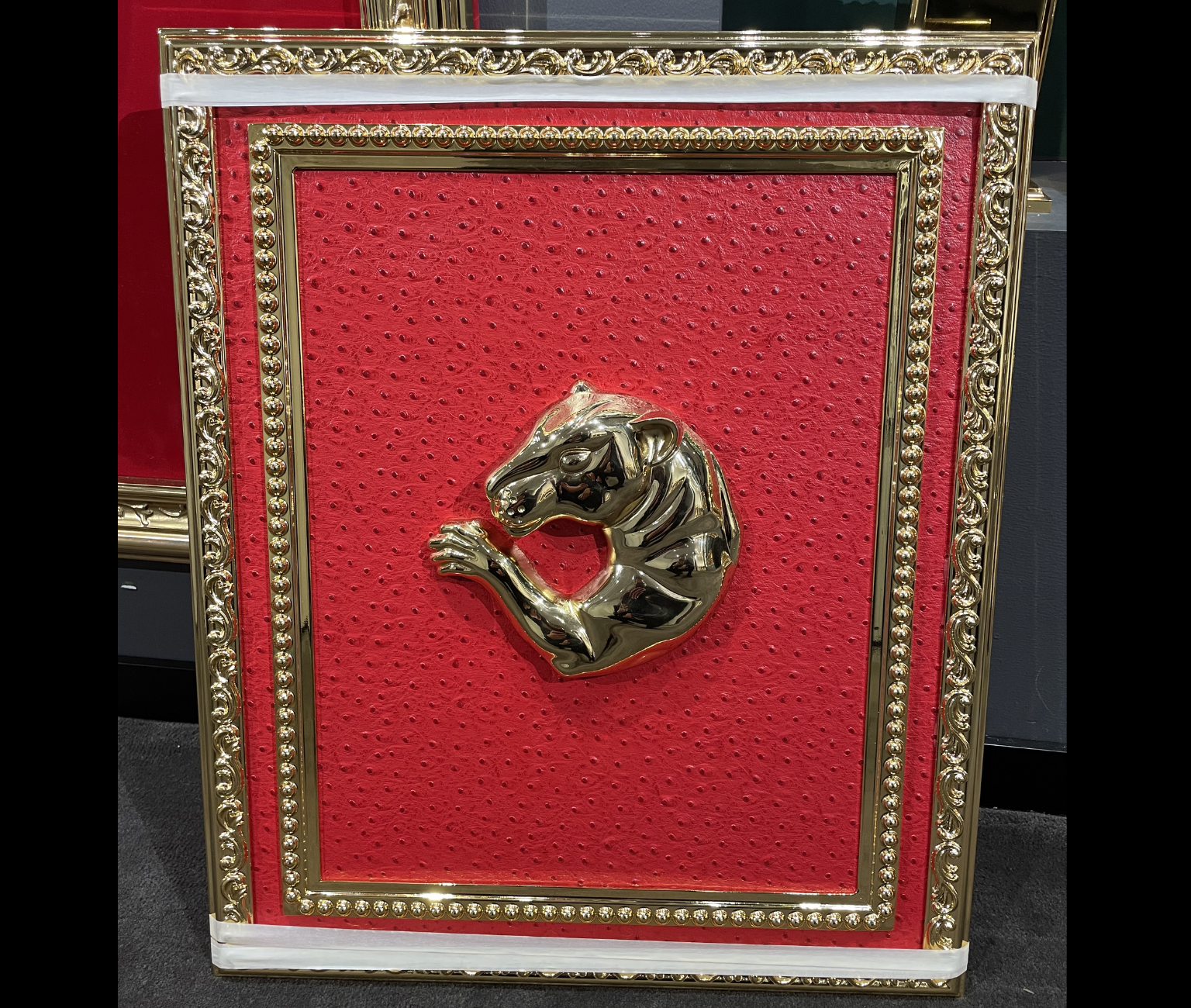 Bích Hoạ Đá - Hiện Đại