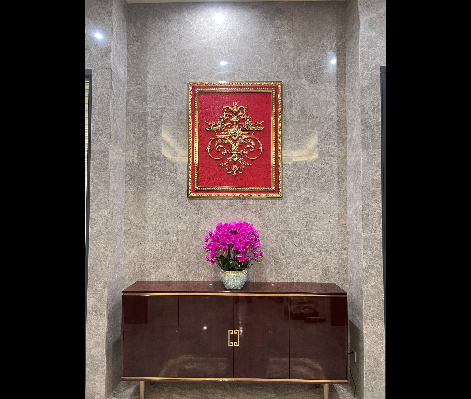 Bích Hoạ Đá - Tân Cổ Điển