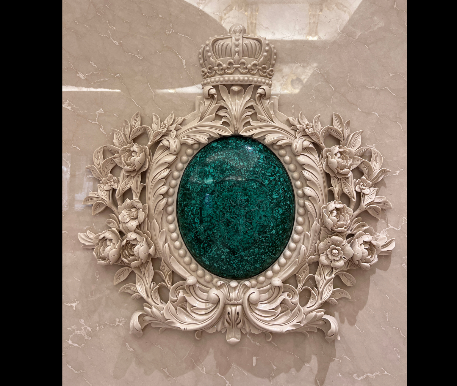 Bích Hoạ Đá - Tân Cổ Điển