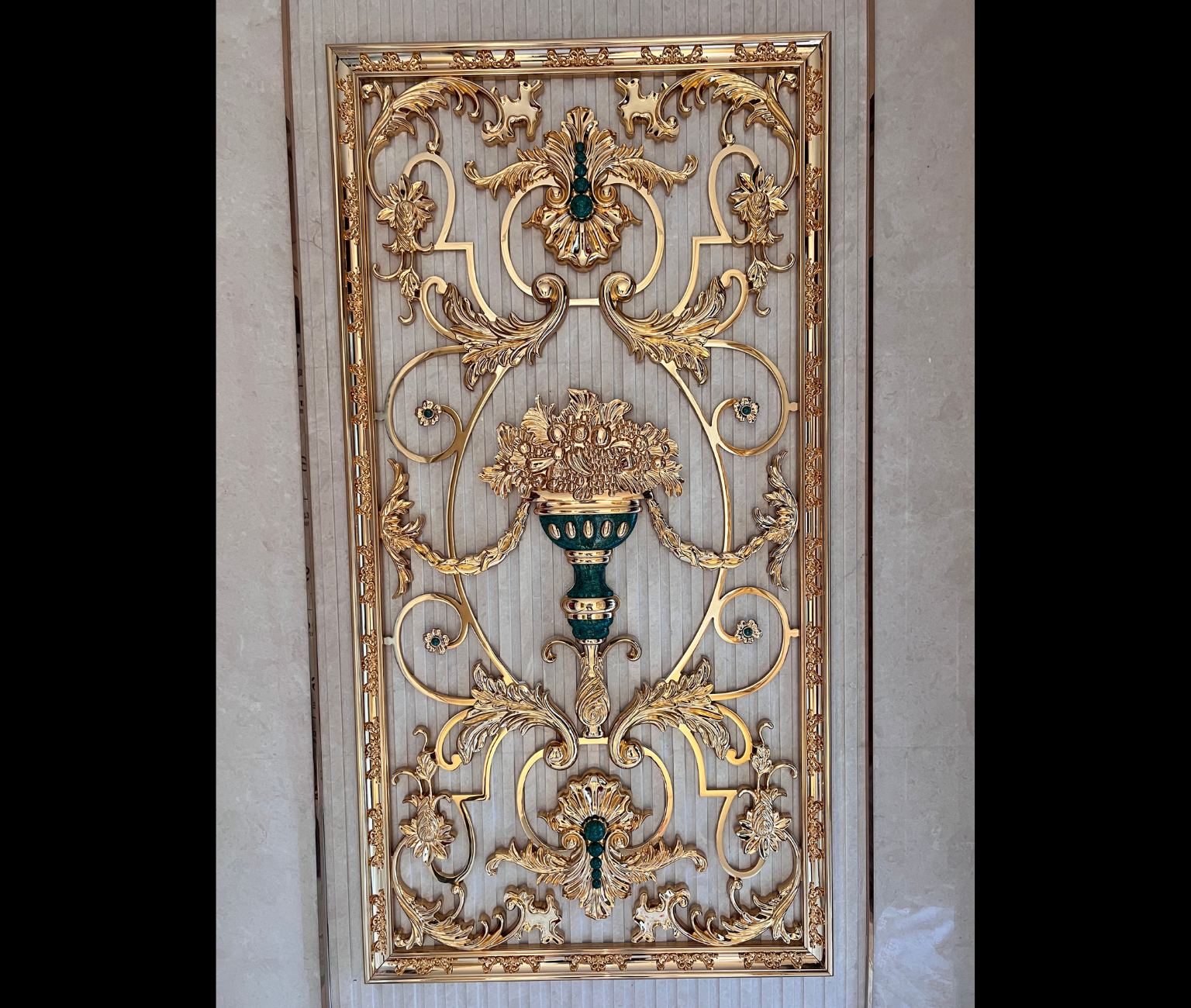 Bích Hoạ Đá - Tân Cổ Điển