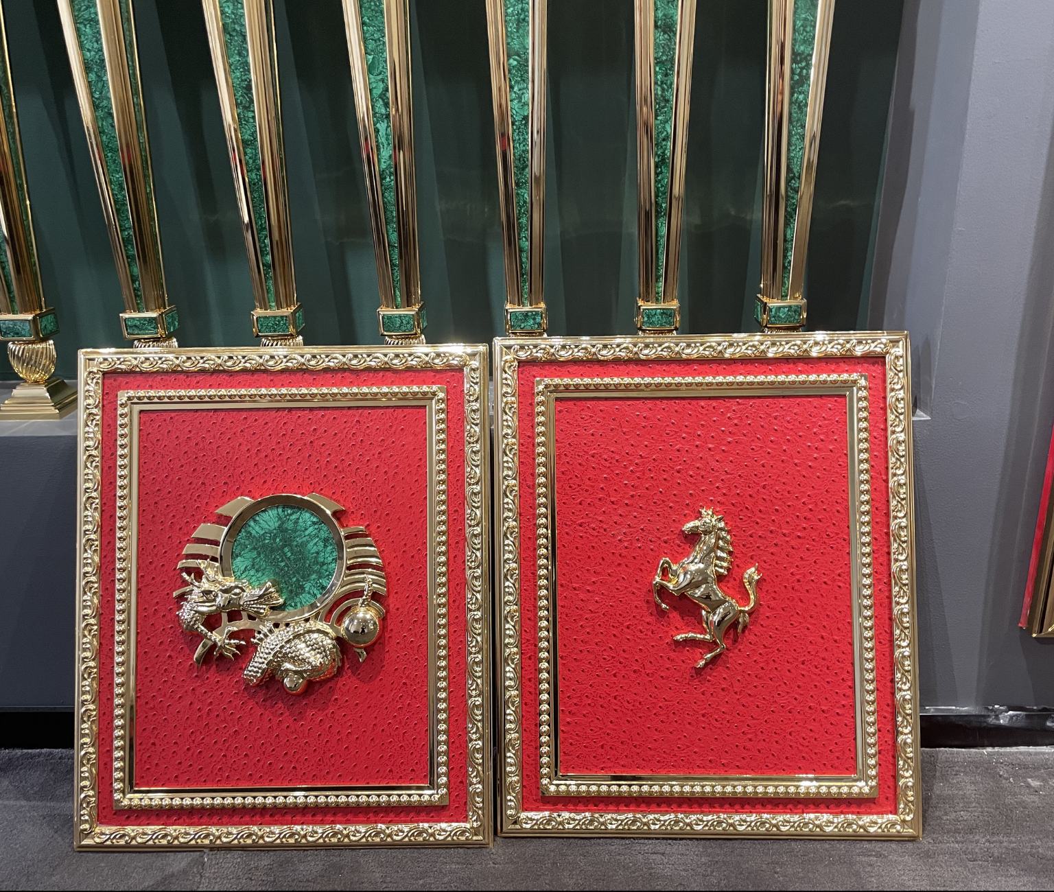 Bích Hoạ Đá - Hiện Đại