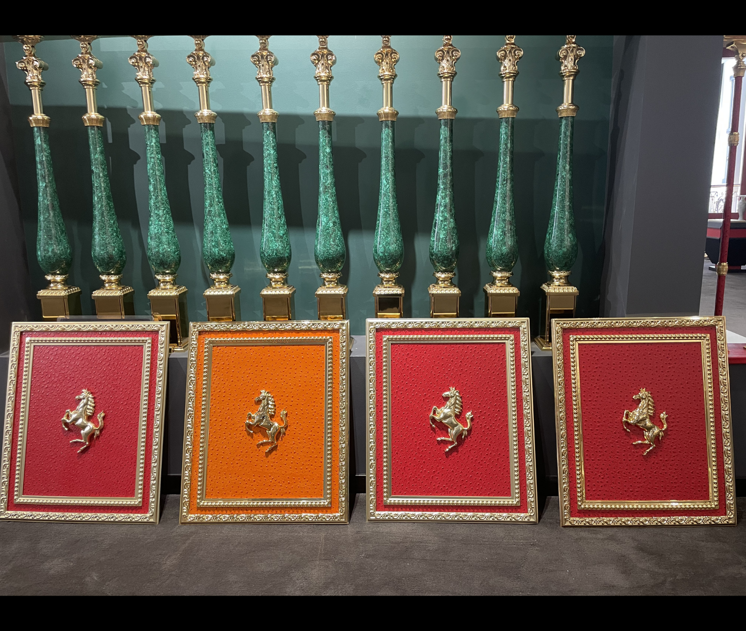 Bích Hoạ Đá - Hiện Đại