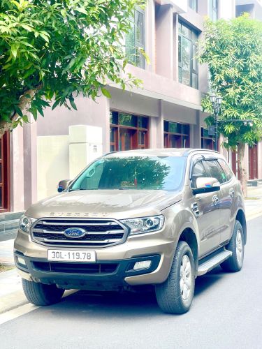 7c Ford Everest