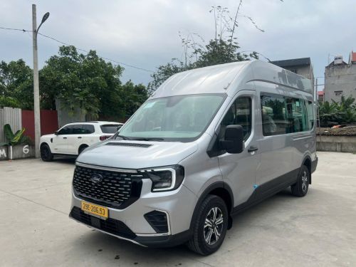 Xe 16 chỗ Fordtransit nóc cao