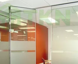 Ray cửa trượt gấp Henderson Flexirol Glass cánh kính rộng 900mm, tải trọng 1 cánh 125kg