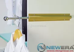 Móc treo quần áo đã chọn để chuẩn bị mặc