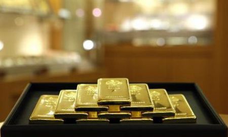 Vàng tiếp tục trượt giá