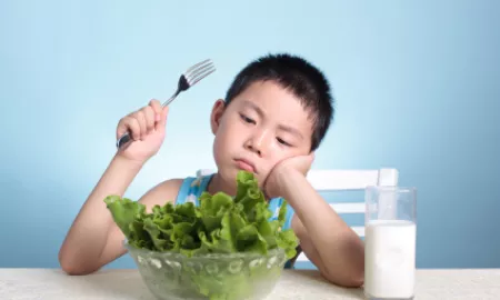 Khắc phục tình trạng trẻ biếng ăn sau Tết