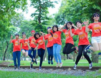 Áo đồng phục lớp cổ tròn trẻ trung