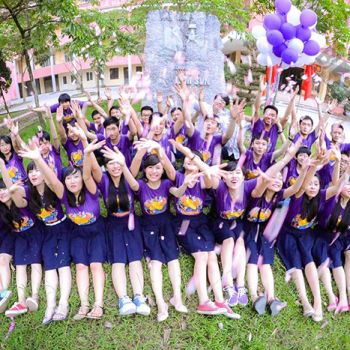 Đồng phục trường Marie Curie giống teen Hàn gây tranh cãi