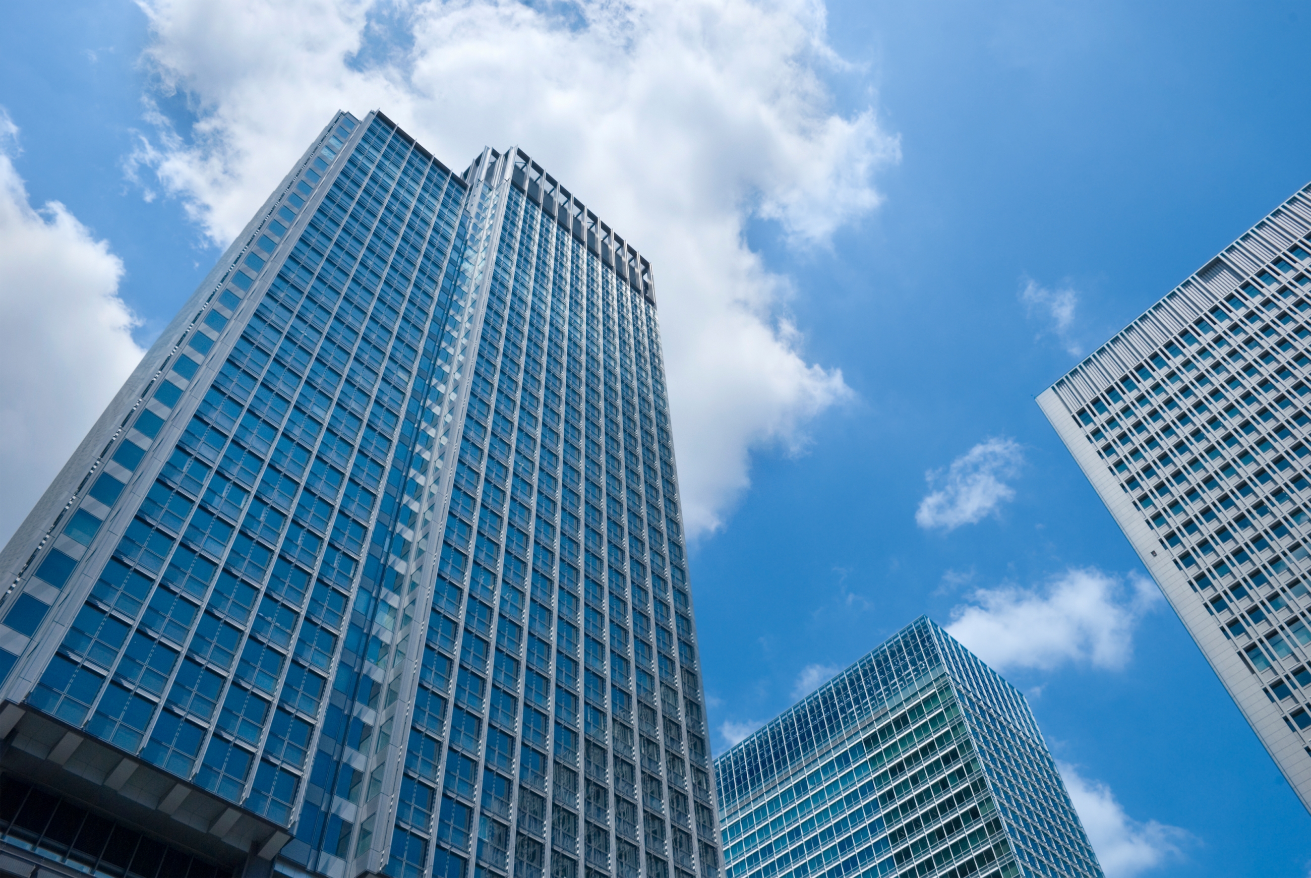 CẦN SANG MẶT BẰNG