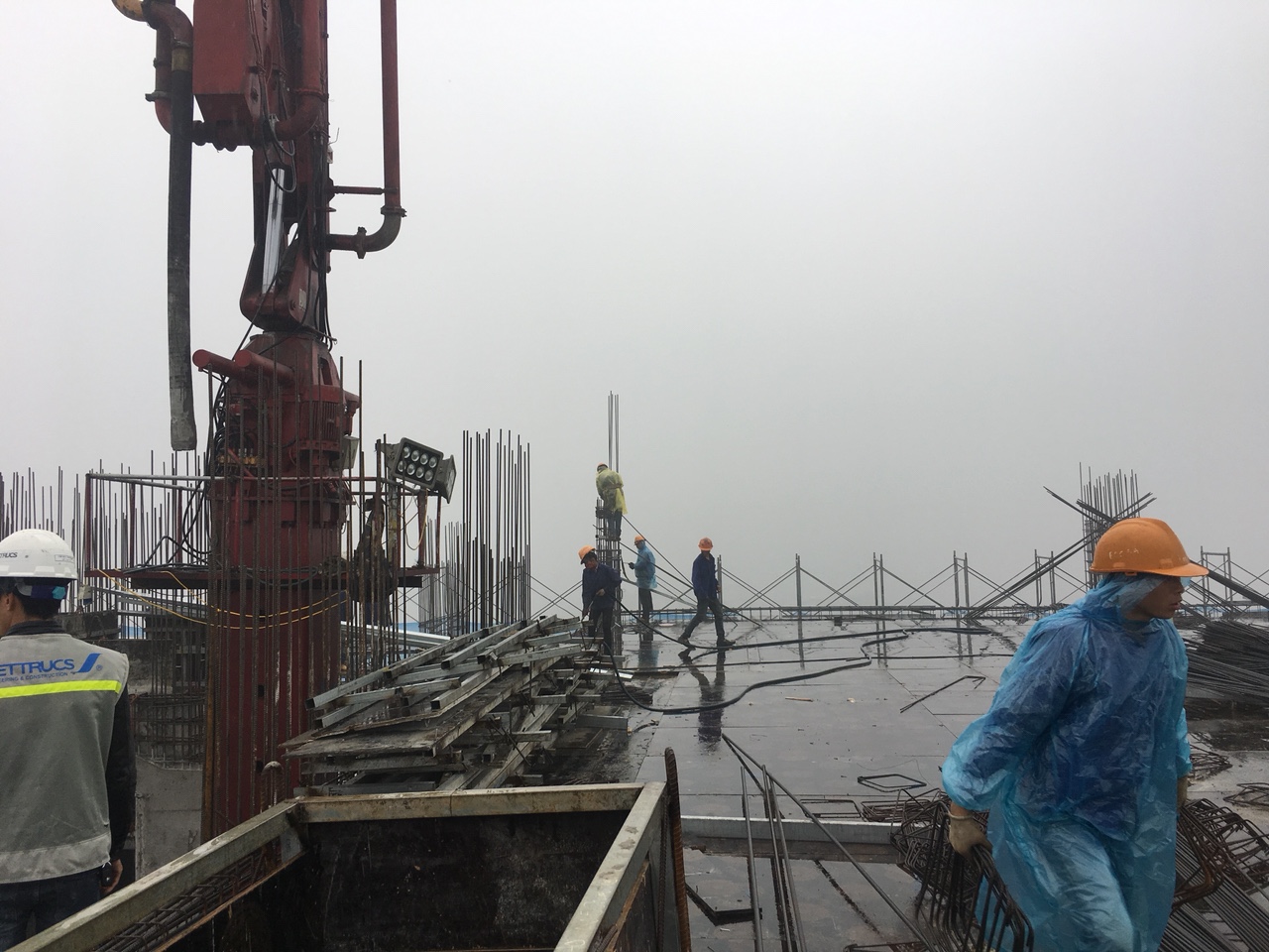 73555547f751180f4140