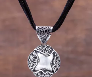 Dây chuyền bạc