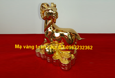 Linh vật Dê phong thủy mạ vàng đem đến vận may, tài lộc