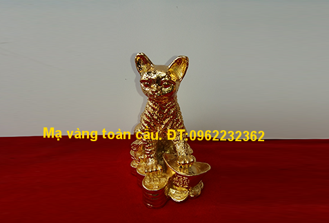Mèo mạ vàng hợp phong thủy, sinh tài lộc
