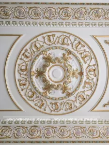 Nội thất mạ vàng