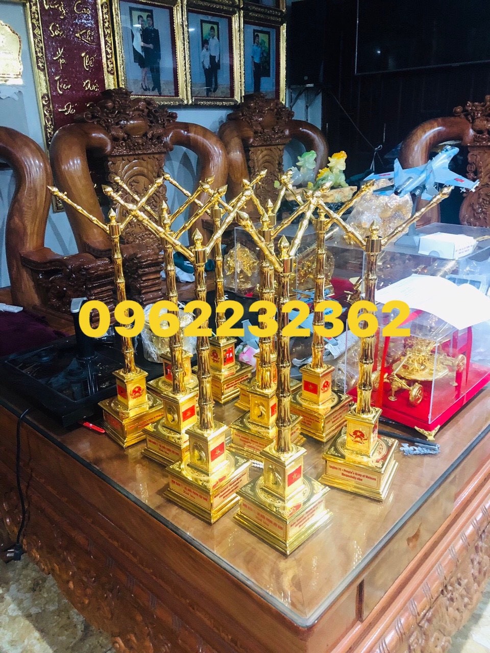 CỘT CỜ MẠ VÀNG