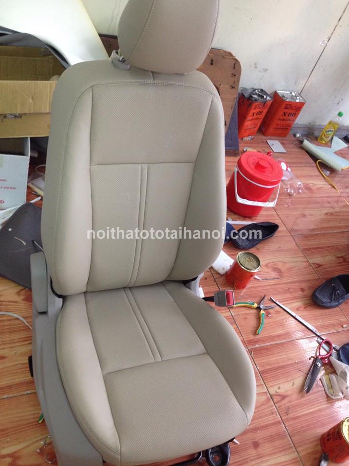 boc-ghe-da-o-to-xe-ford-focus-2015-6