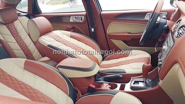 boc-ghe-da-xe-ford-focus-2(1)