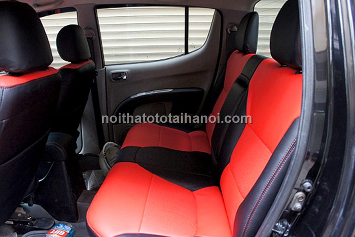 boc-nem-ghe-da-xe-Mitsubishi -Triton-gia-re(1)