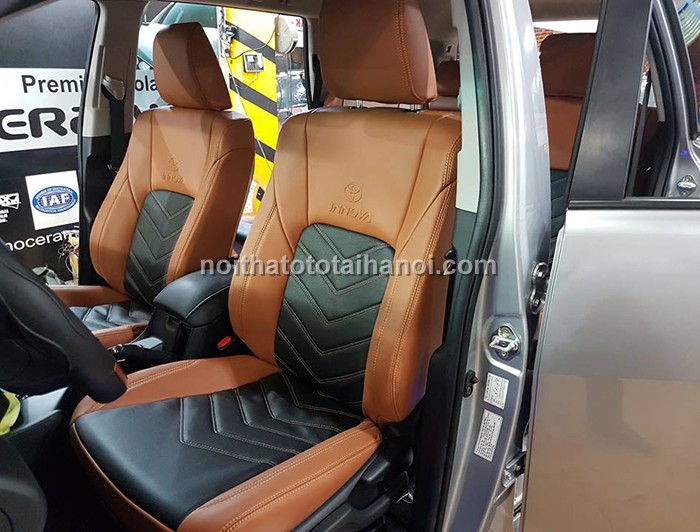boc-ghe-da-xe-toyota-innova