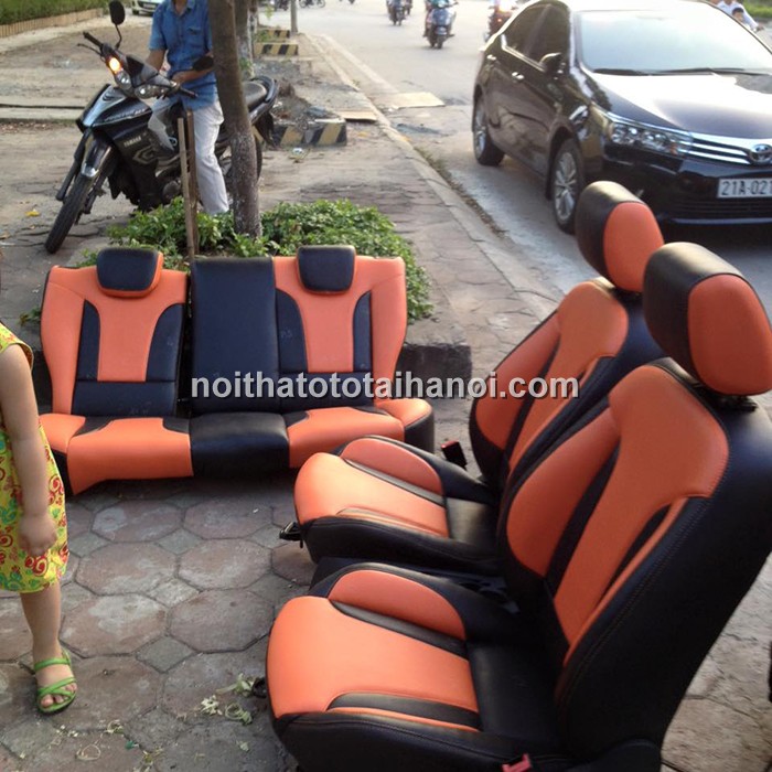 boc-ghe-da-o-to-xe-ford-fiesta-3