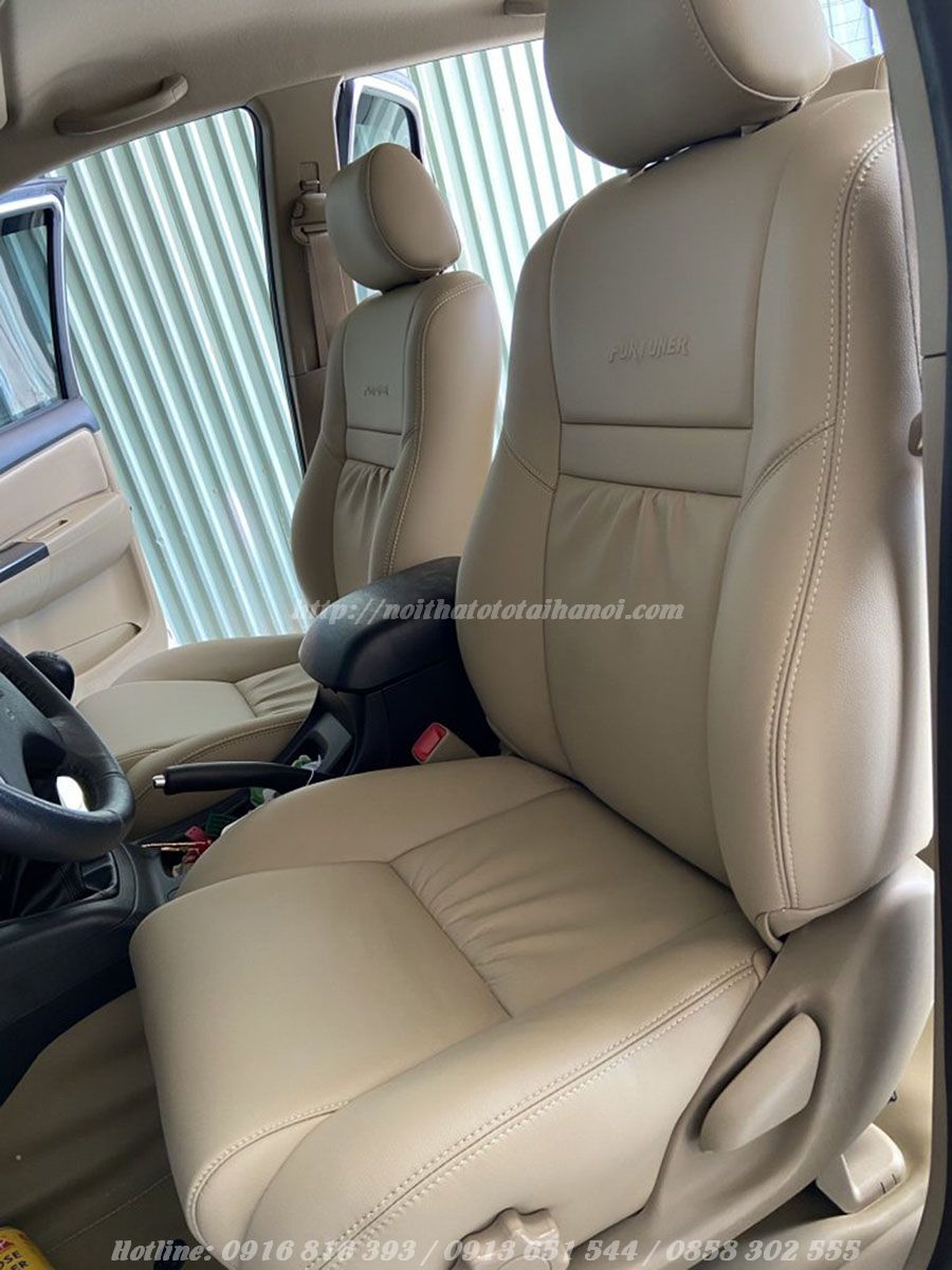 boc-ghe-da-o-to-toyota-fortuner-ha-noi