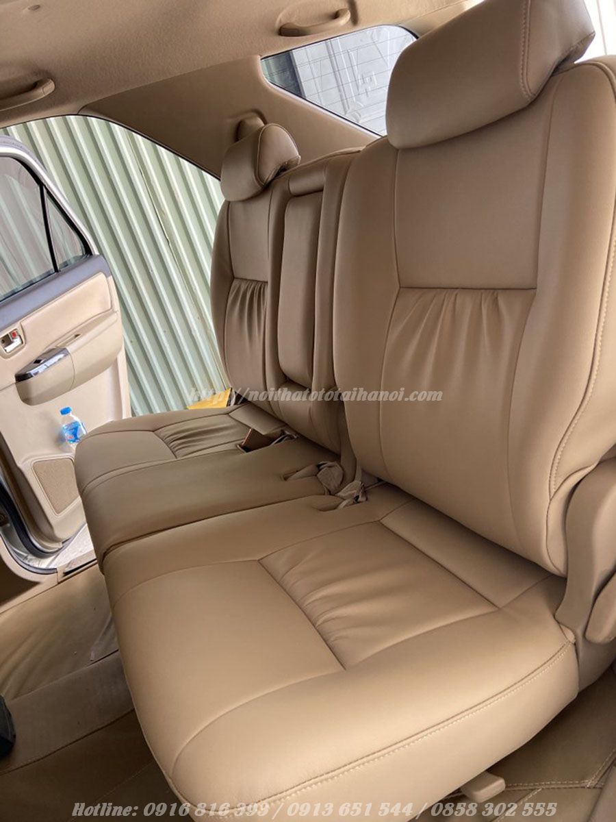 boc-ghe-da-xe-toyota-fortuner-ha-noi (2)