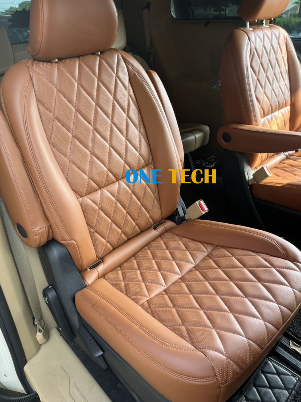 Bọc ghế da xe Kia Sedona