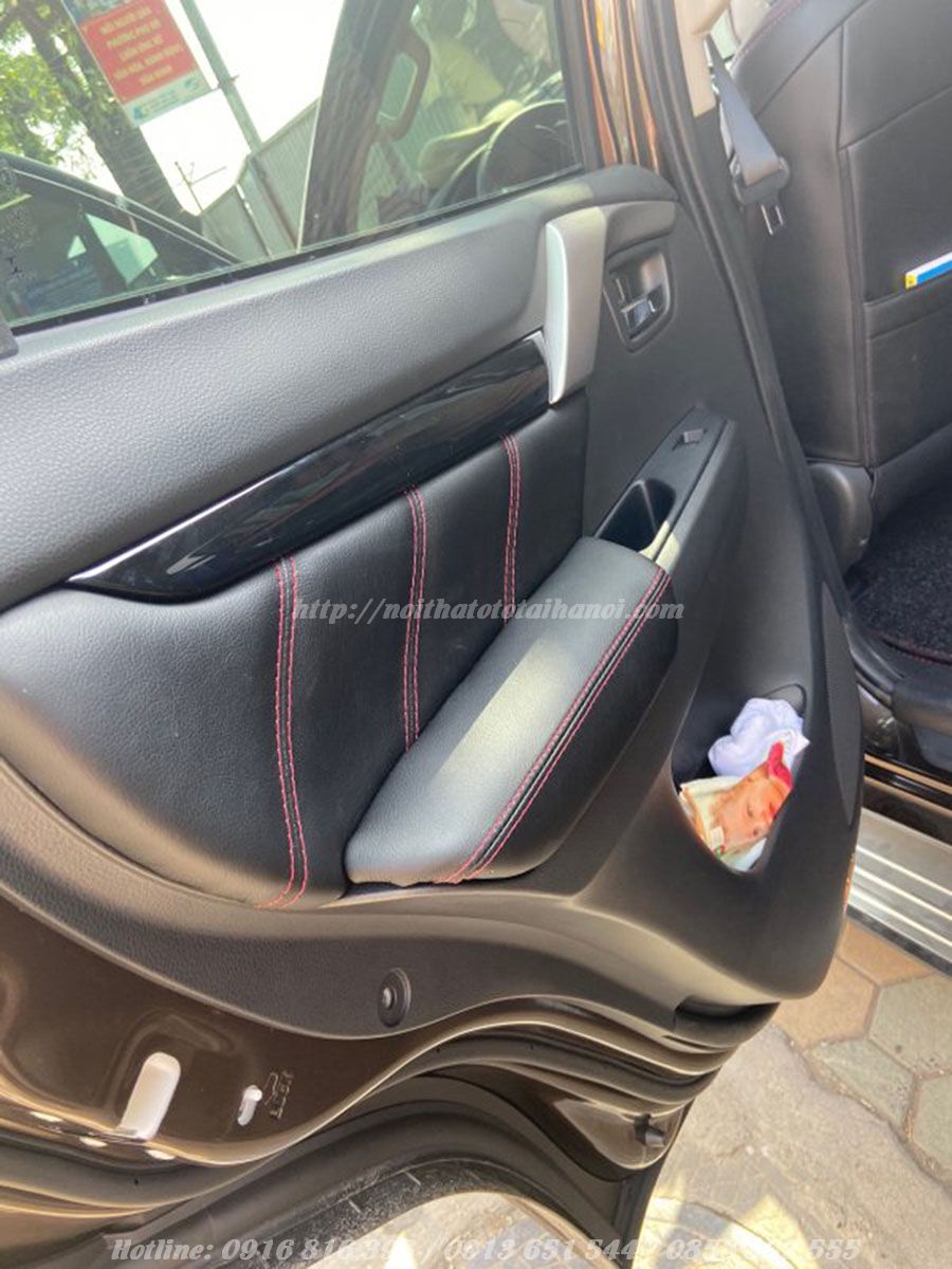 boc-ao-ghe-da-oto-xe-pajero-sport-ha-noi